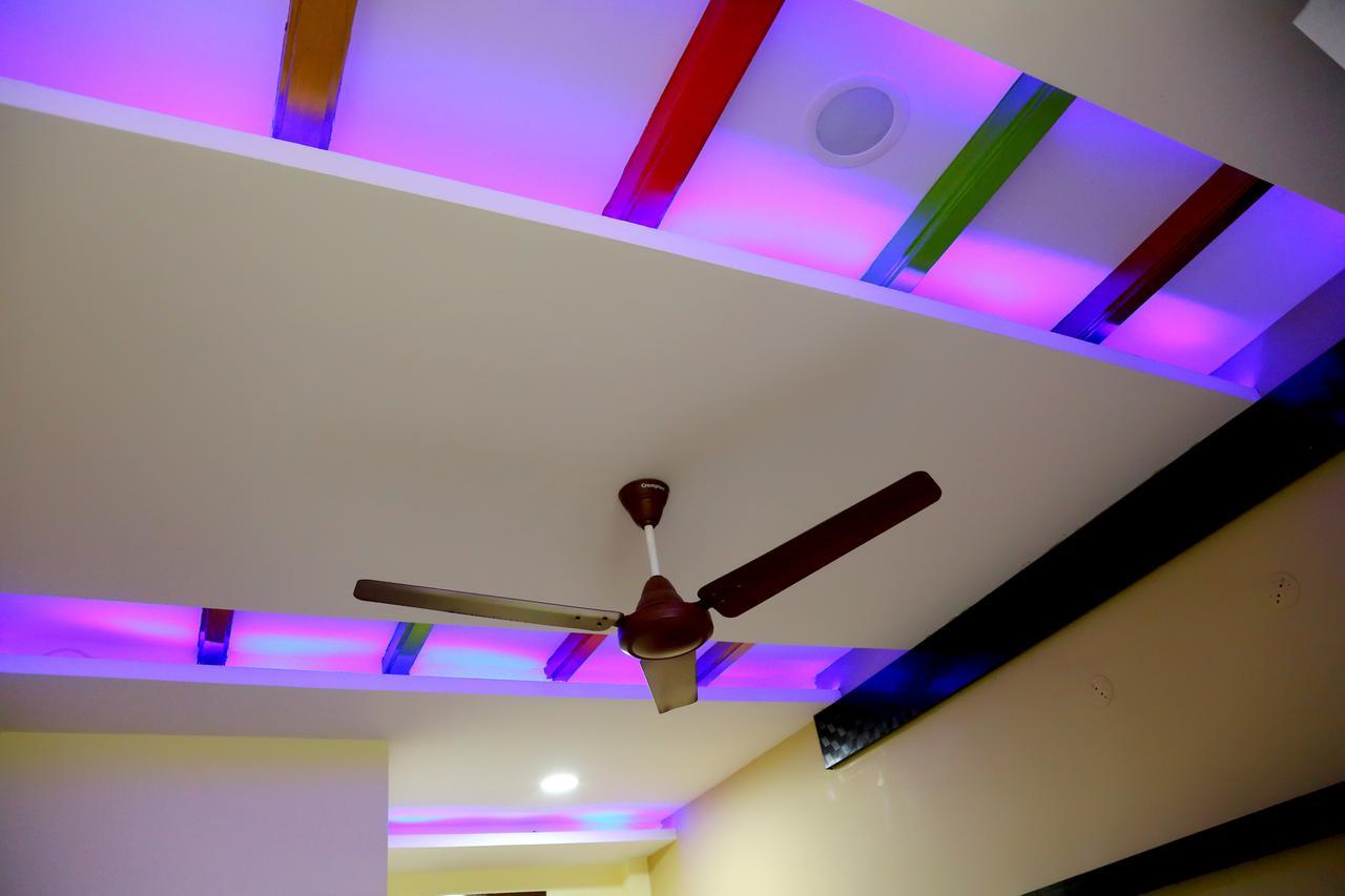 Divya Lodge Haiderabad Buitenkant foto